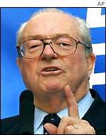 Les meilleurs voeux de Le Pen ont un arrière-goût