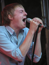 Une plage de questions aux Girls in Hawaii