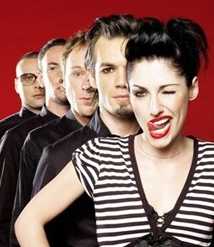 SUPERBUS : QUATRE GARS / UNE FILLE