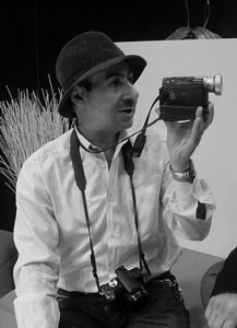 CONFESSIONS D'UNE BABE IDOL /MINISTERE DE LA JOIE