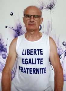 Un naturiste breton dans son jardin condamné à 10 mois de prison !