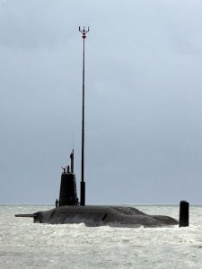 Les photos du Triomphant et du HMS Vanguard