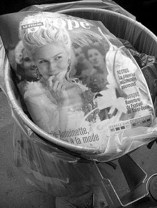 Marie-Antoinette guillotinée par Sofia Coppola / Sofia Coppola cuts the head to Marie-Antoinette