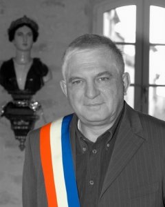 Moi, je vote Gérard Schivardi qui va reconstruire la France à la truelle