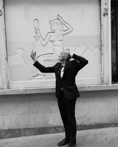 CONTEMPLER LE VIDE, le tube de Fabien FERRARO