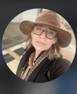 Rencontre avec l'artiste-peintre Chrystelle Lamoureux