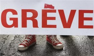 Alors, Sire, les mouvements sociaux, personne ne s'en aperçoit ?