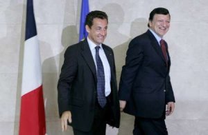Sarkozy fait Cavalier Seul