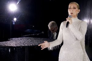 Pourquoi Céline Dion bouleverse et séduit encore la France en 2026 ?