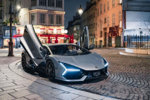 Lamborghini Revuelto : la voiture à plus de 500 000 euros qui transforme chaque feu rouge en spectacle social
