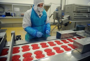 Drame chez Lustucru : la mort d'un intérimaire de 22 ans relance le tabou des accidents mortels au travail en France