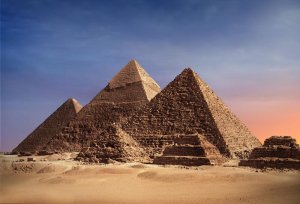  Pyramides d'Égypte : centrales électriques antiques ou génie architectural incompris ? Ce que dit vraiment la science