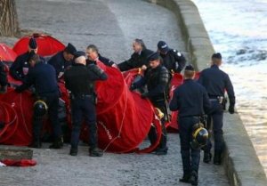 Augustin Legrand va planter sa Tente à Matignon Mardi