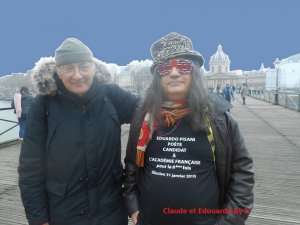 Drôle de rencontre entre le chanteur Edouardo et Claude, le Youtubeur du Pont des Arts