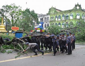 Le Droit d'Ingérence humanitaire en Question en Birmanie