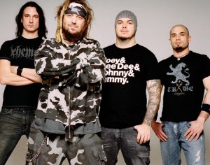 CAVALERA CONSPIRACY : un parfum de nostalgie…