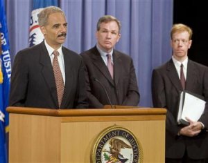 La justice s'intéresse aux affaires de la CIA