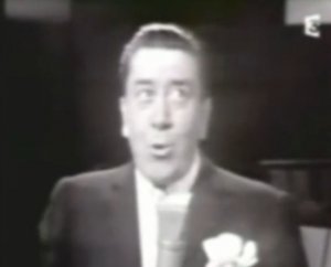 Sarkozy AUSSI , le tube déjà numéro 1 des ventes à Neuilly