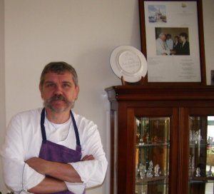 CHEZ JEAN-LUC LARVOIR, ON Y MANGE COMME UN PAPE