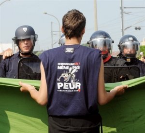 Camping sauvage "borderline" à Calais