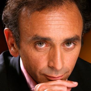 TOUCHE PAS A MON ZEMMOUR