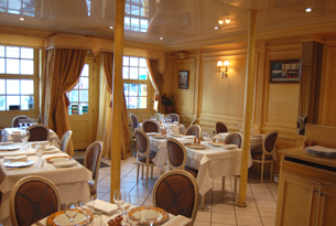 RESTAURANT "LE VALMONT" A VERSAILLES