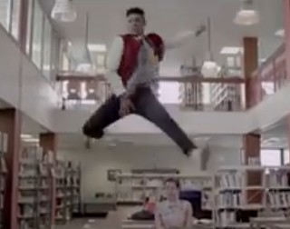 "Fire N' Rain" d'Acid Washed, le Clip qui fait mieux que Fame