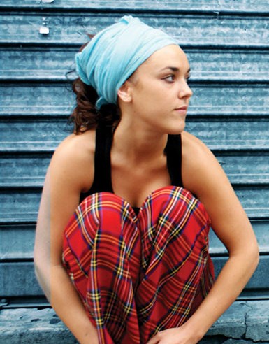 ZAZ, UNE CHANTEUSE MODERNE BOULEVERSANTE