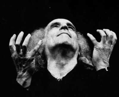 MALADE, VOS PAPIERS ?