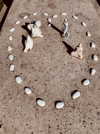 Des petits cailloux blancs jusqu'à la mère.