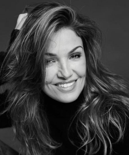 Nadia Farès victime d'une noyade : ce que l'on sait de son grave accident à Paris