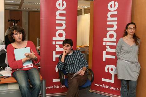 Le Directeur de la Rédaction de La Tribune laisse un Syndicaliste répondre à sa Place au Mague