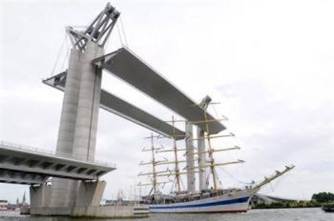 Feu d'Artifice de vieux Gréements pour l'Armada 2008 à Rouen