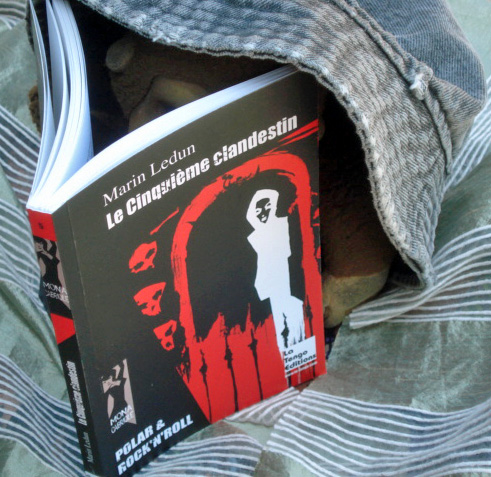 Sans papiers, circulez la vie brève ! 