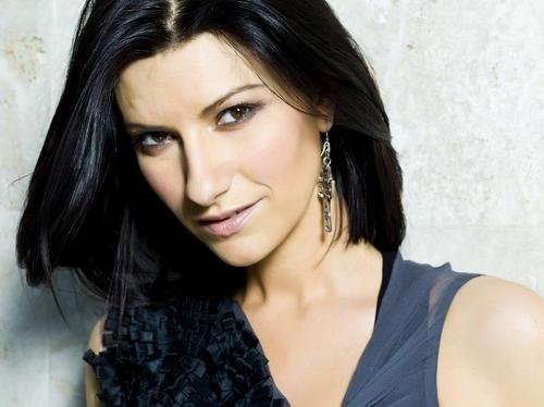 J'ai vu la chatte à Laura Pausini ! ! !