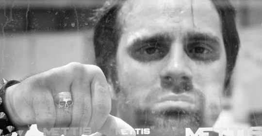 Rencontre avec le chanteur Tony Fomblard