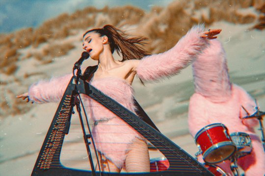 PAULINE CHAGNE “Mélancolie Lolita”