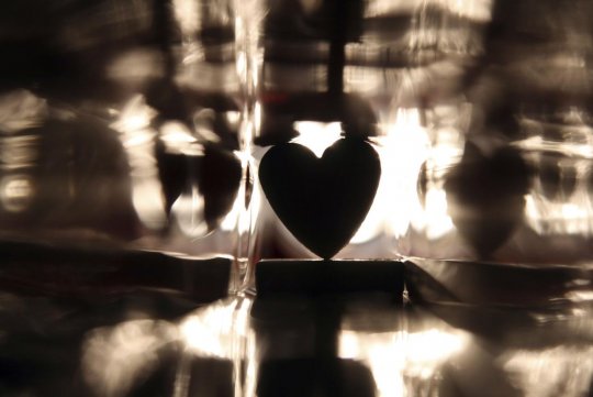 Pourquoi on n'oublie jamais son premier amour ? Explications psychologiques et scientifiques