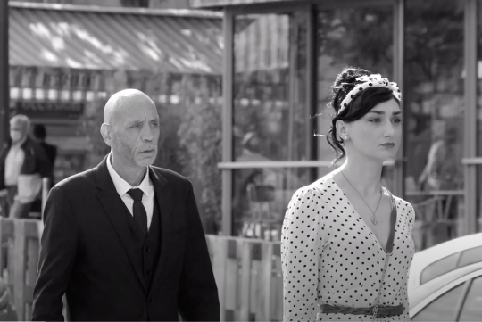 Exclu : Le nouveau clip d'Elisa Point "L'homme de sa vie c'est bien elle"