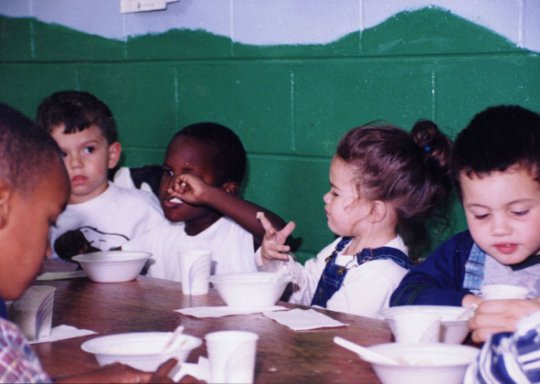 Enfance meurtrie, victime de la barbarie des adultes 