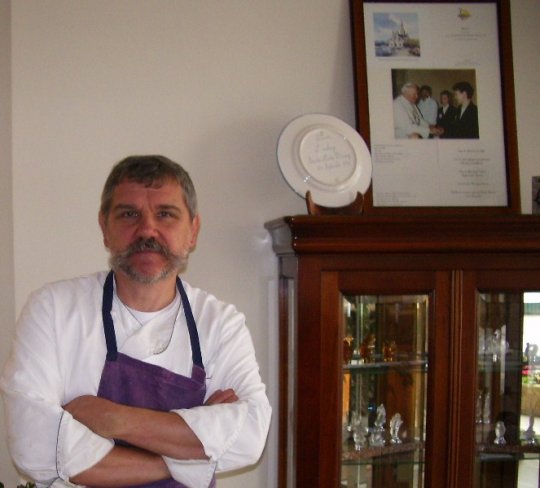 CHEZ JEAN-LUC LARVOIR, ON Y MANGE COMME UN PAPE