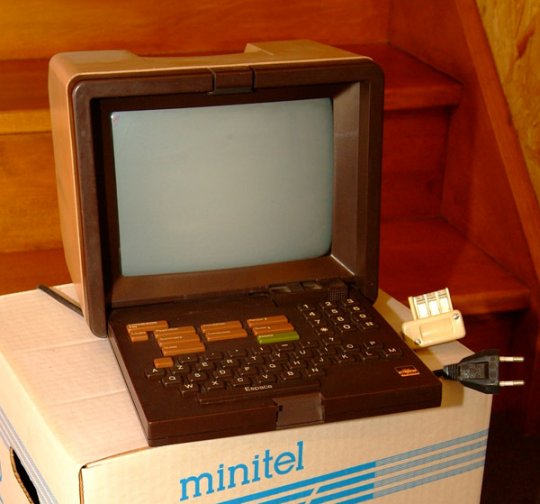 Au minitel la patrie reconnaissante